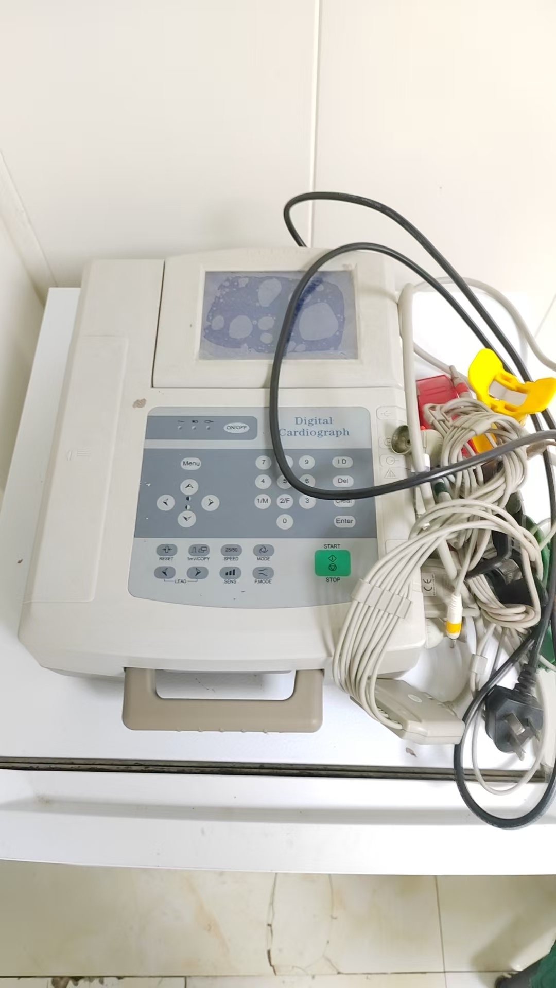 北京冠邦  十二道心电图机